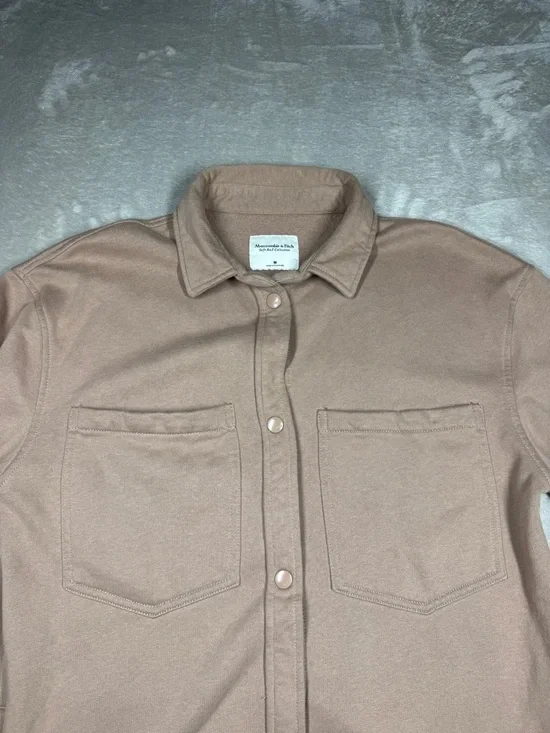 Abercrombie & Fitch Women’s Soft A and F Fleece Button Front Tan Jacket Medium - Picture 3 of 15